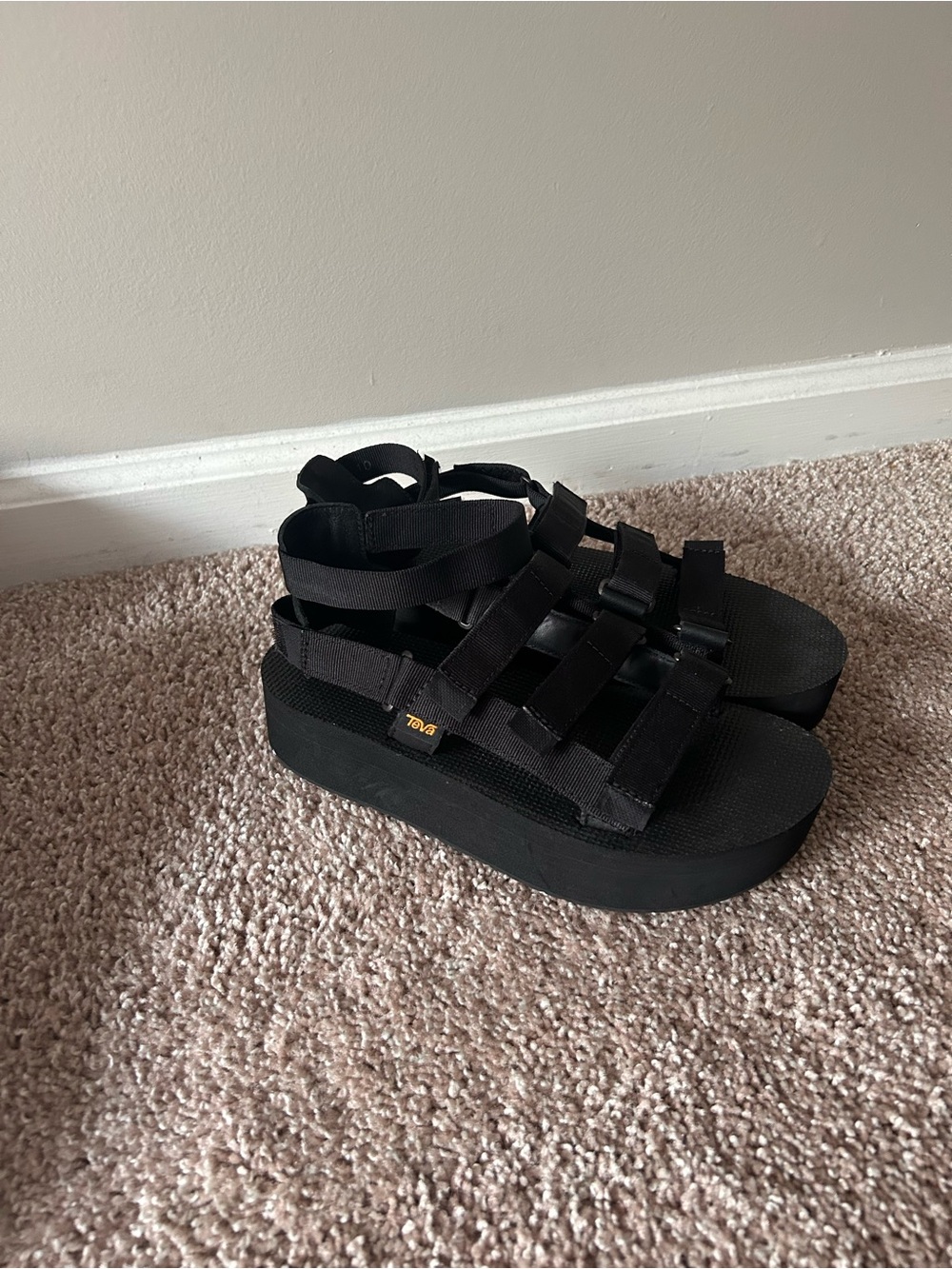Teva Black Elevated Sport Sandals - Picture 4 of 4